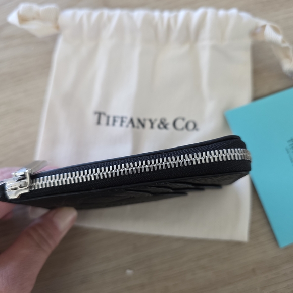 NWT Tiffany & Co. Black Leather Credit Card Holder - Picture 2 of 4
